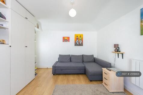 Lounge/Bedroom