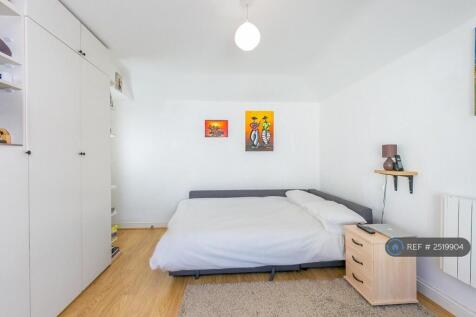 Lounge/Bedroom