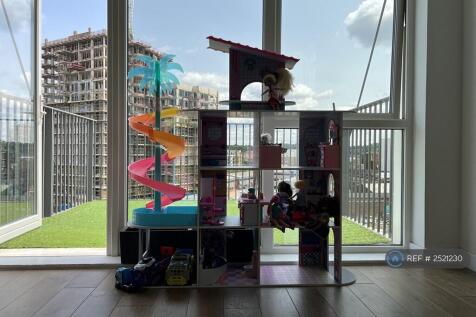 Massive Dolls House