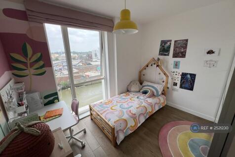Single Bed Room