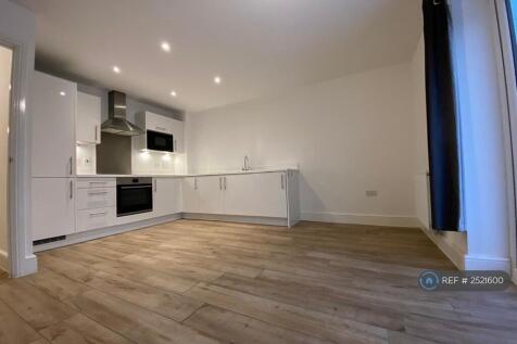 Kitchen &amp; Dining Room