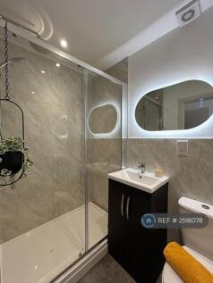 Bedroom 2 En-Suite