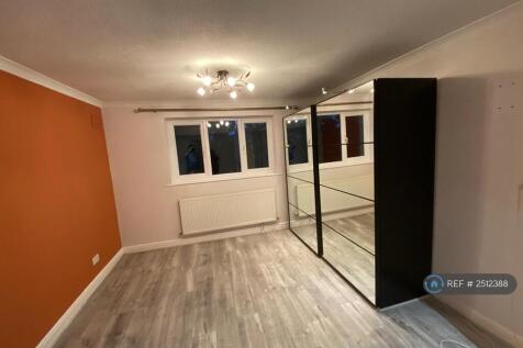 Master Bedroom With Wardrobe