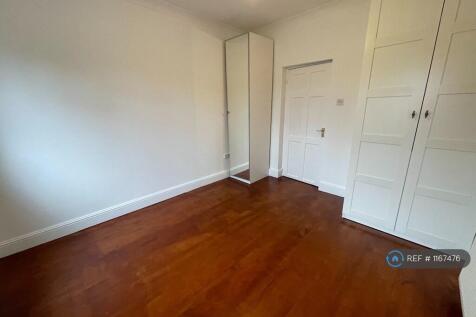 Double Bedroom - No.1 Ground Floor
