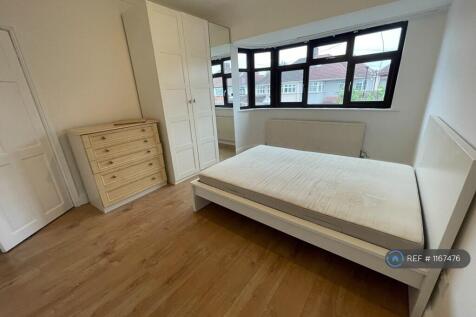 Double Bedroom - No.2 First Floor Front