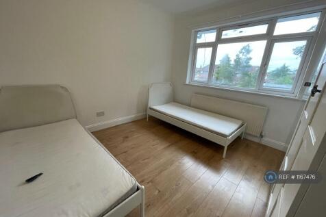 Double Bedroom - No.3 First Floor Rear