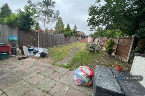 Shared Rear Garden
