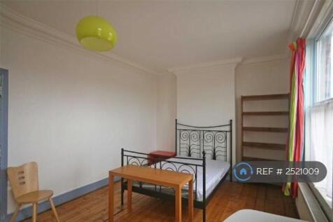 Bedroom 2 - First Floor