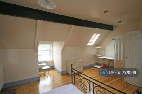 Bedroom 5 - Second Floor (Attic)
