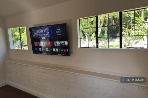 Living Room Tv