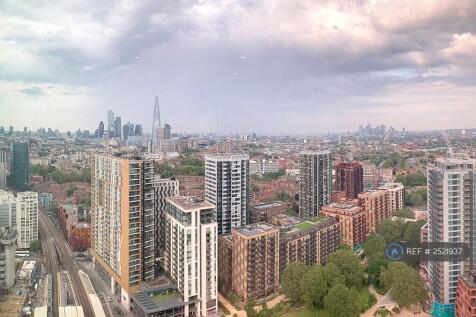 Spectacular View Towards The Shard