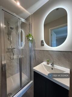 Bedroom 7 Shower En-Suite
