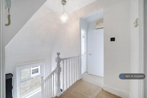 Staircase_top Floor Landing