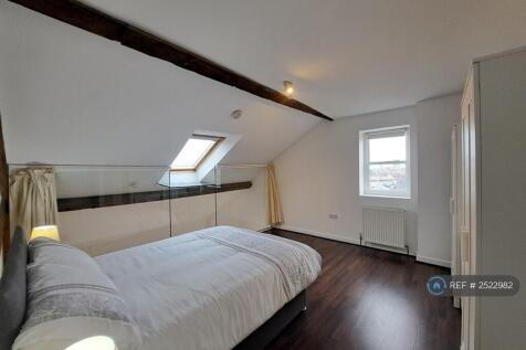Mezzanine Level Bedroom