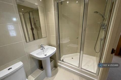 En-Suite To Bedroom 1