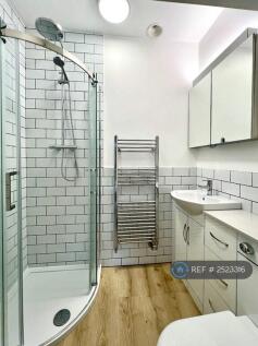 Ds Shower Room