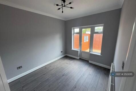Double Bedroom 2