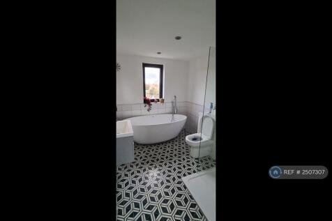 Private Bathroom 