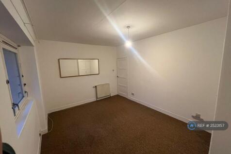 Bedroom 1 (Currently Unfurnished)