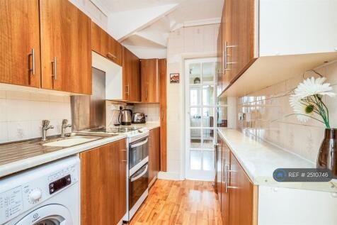 Kitchen (Cabinets Now Changed)
