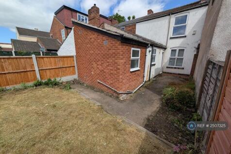 Spacious Rear Garden