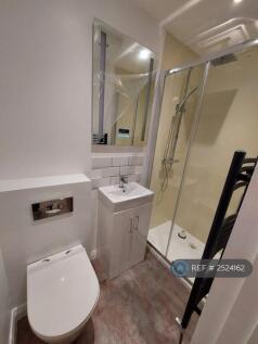 Main Bedroom Ensuite