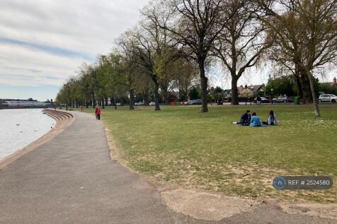 Embankment 