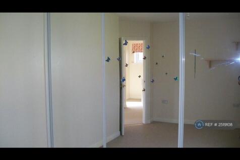 Large Bedrooms With Mirrored Wardrobes
