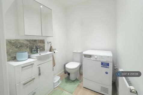 Cloakroom / Laundry Room