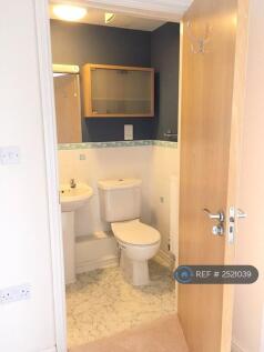 Master&#39;s En-Suite