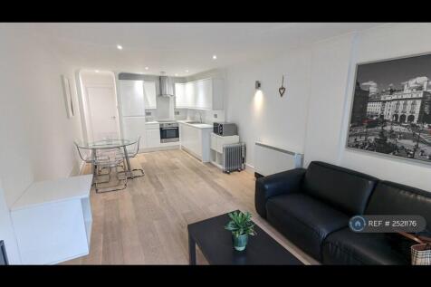 Living Room / Dining Room