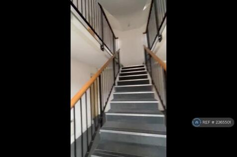 To First Floor 