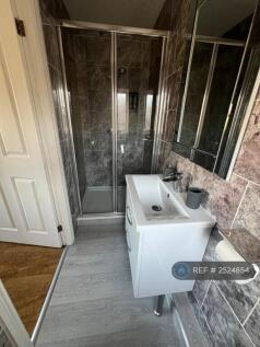 Master Bedroom En-Suite