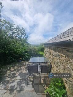Large Garden With Views And Terrace 