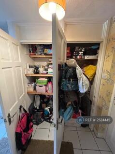 Built In Storage Cupboards 