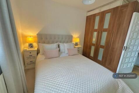 Main Bedroom Built Ins