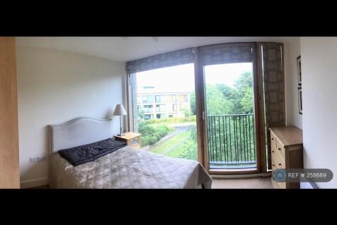 Bedroom Two With Large Double Vi-Spring Bed