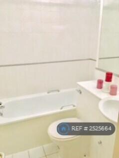 Ensuite Toilet No 1