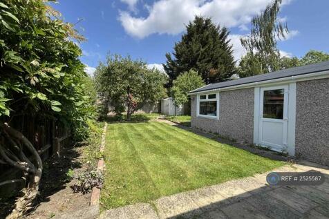 Garden &amp; Outhouse