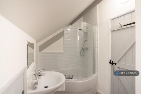 Bed 1 Ensuite Bathroom