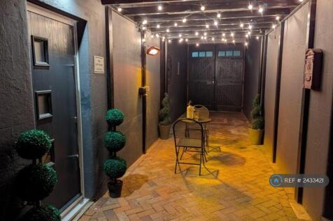 Loft House Courtyard