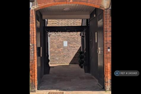Loft House Courtyard