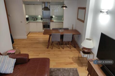 Living Area &amp; Kitchen