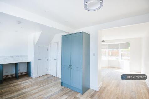 Kitchen Diner Into Lounge