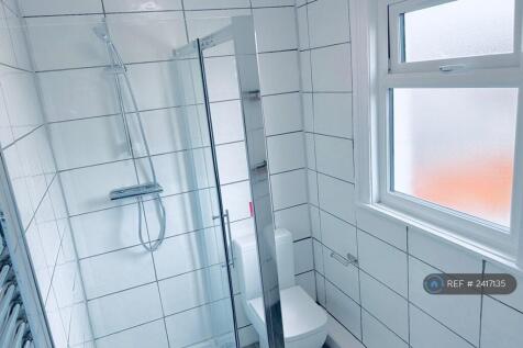 Bathroom (Wc,Sink &amp; Shower)