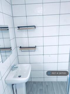 Bathroom (Wc,Sink &amp; Shower)