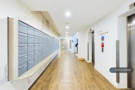 Hallway &amp; Mailboxes