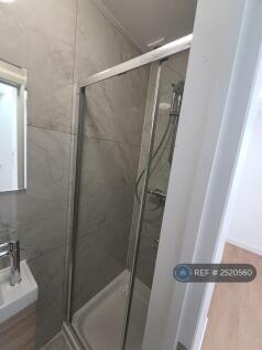 Room 1 Bathroom