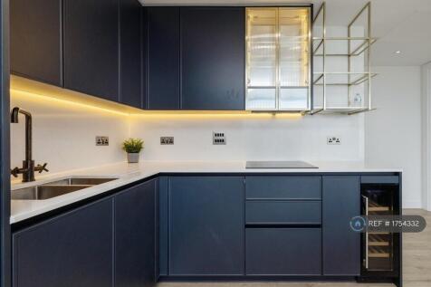 Modern  Fully Fitted Integrated Kitchen