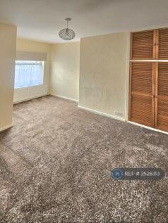 Middle Bedroom